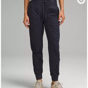 Lululemon dance studio mid rise joggers NWT